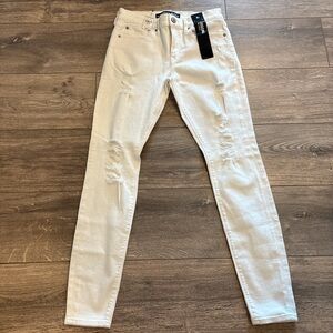 Express Women’s White Distressed Mid Rise Jegging - BRAND NEW